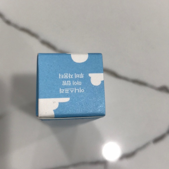 Innisfree Lipbalm - Picture 3 of 15